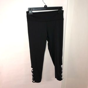 Black athletic leggings